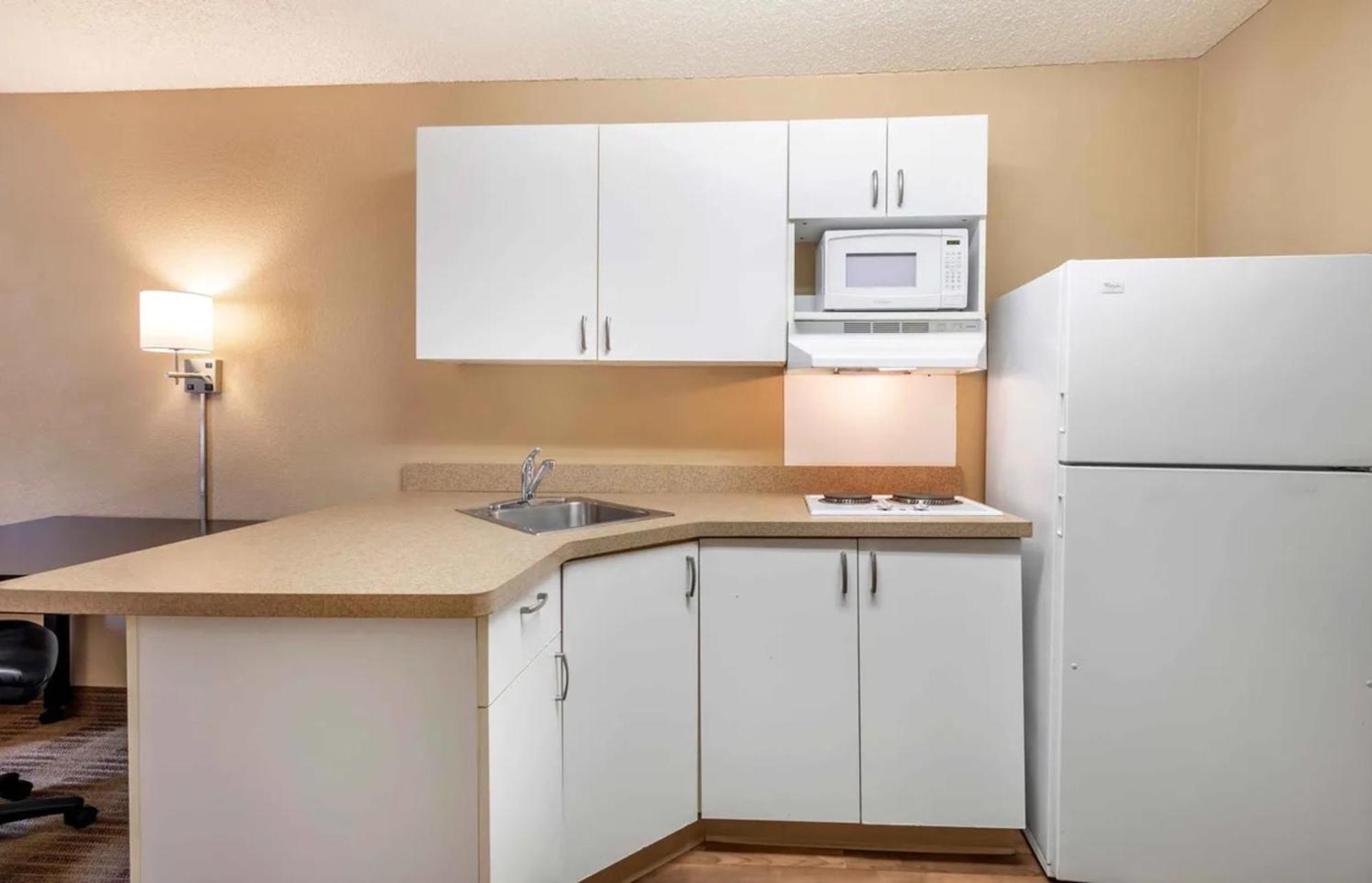 Relax Suites Extended Stay - ラ・ミラダ エクステリア 写真