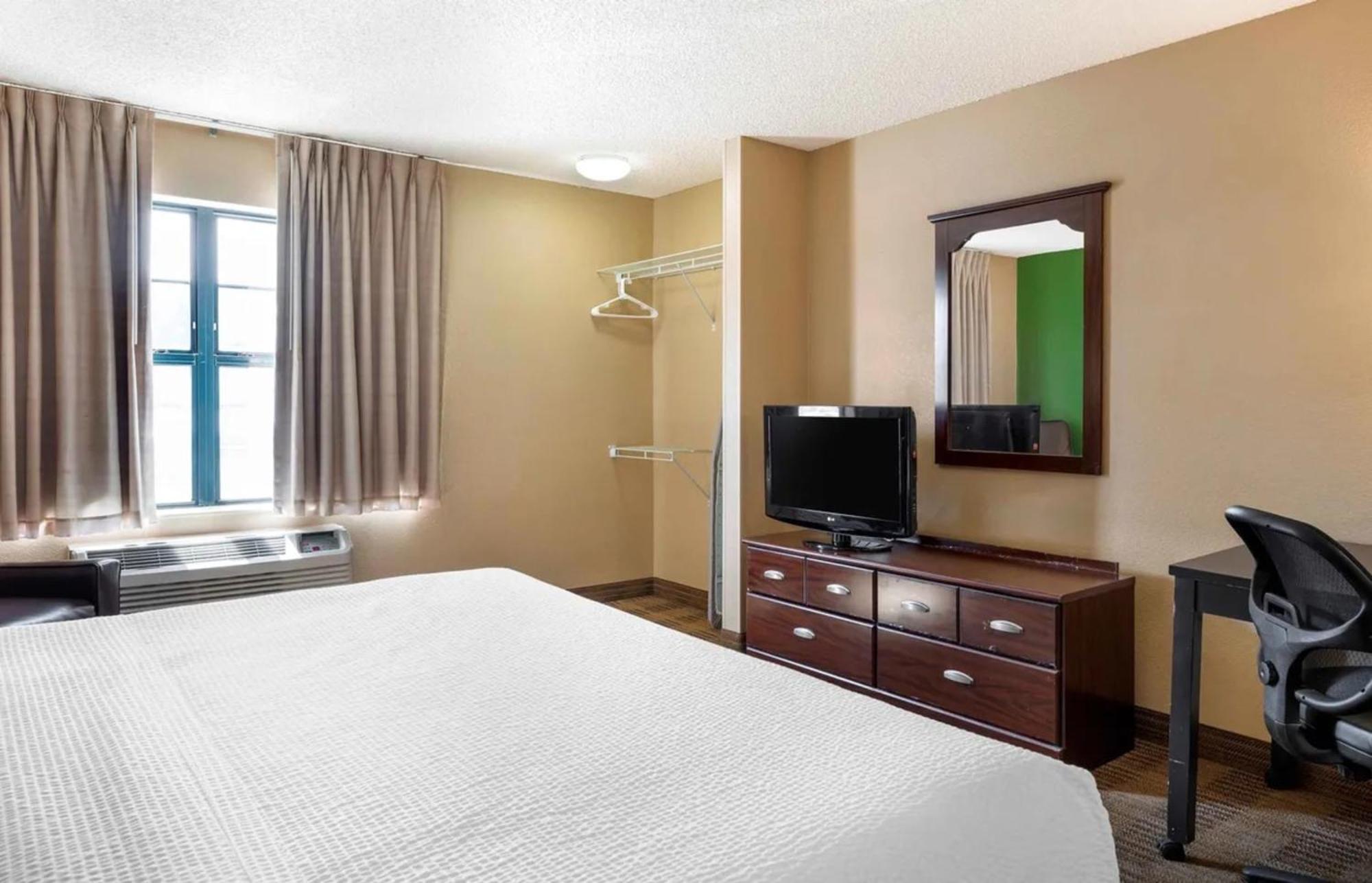 Relax Suites Extended Stay - ラ・ミラダ エクステリア 写真
