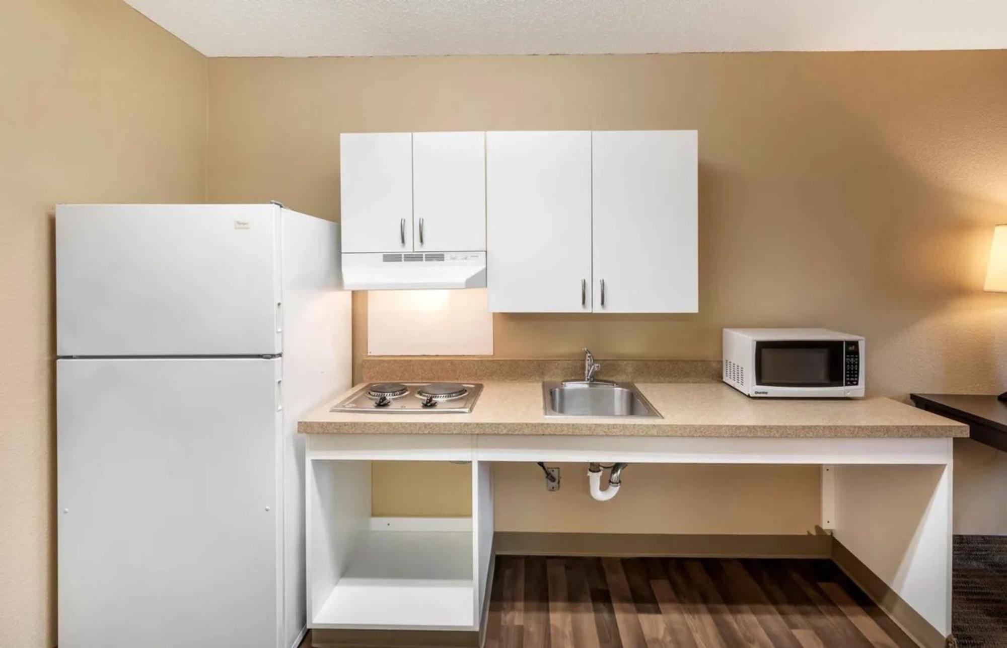 Relax Suites Extended Stay - ラ・ミラダ エクステリア 写真