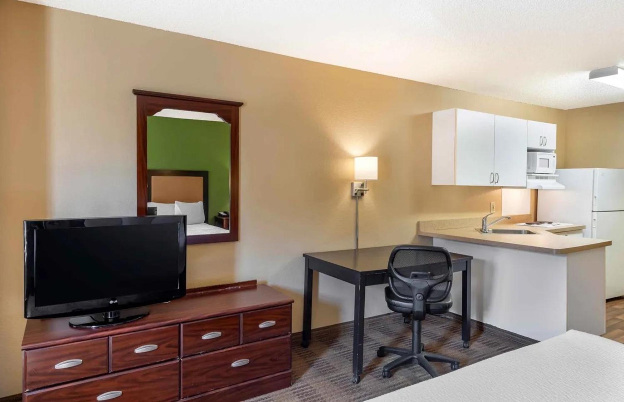 Relax Suites Extended Stay - ラ・ミラダ エクステリア 写真