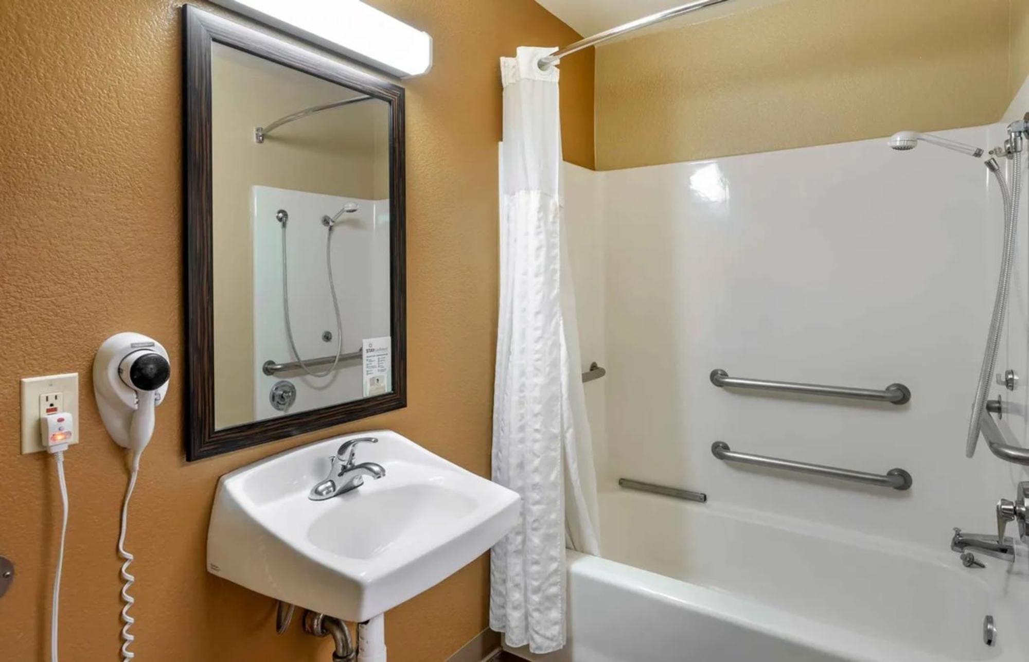 Relax Suites Extended Stay - ラ・ミラダ エクステリア 写真