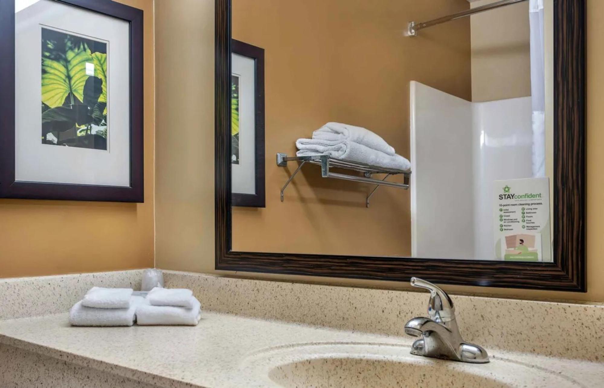 Relax Suites Extended Stay - ラ・ミラダ エクステリア 写真