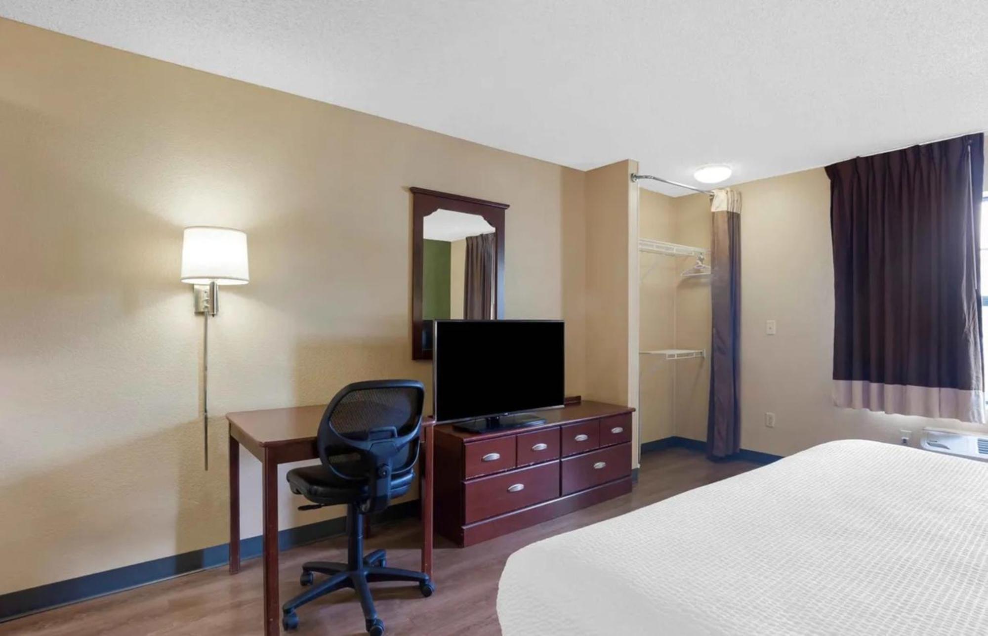 Relax Suites Extended Stay - ラ・ミラダ エクステリア 写真