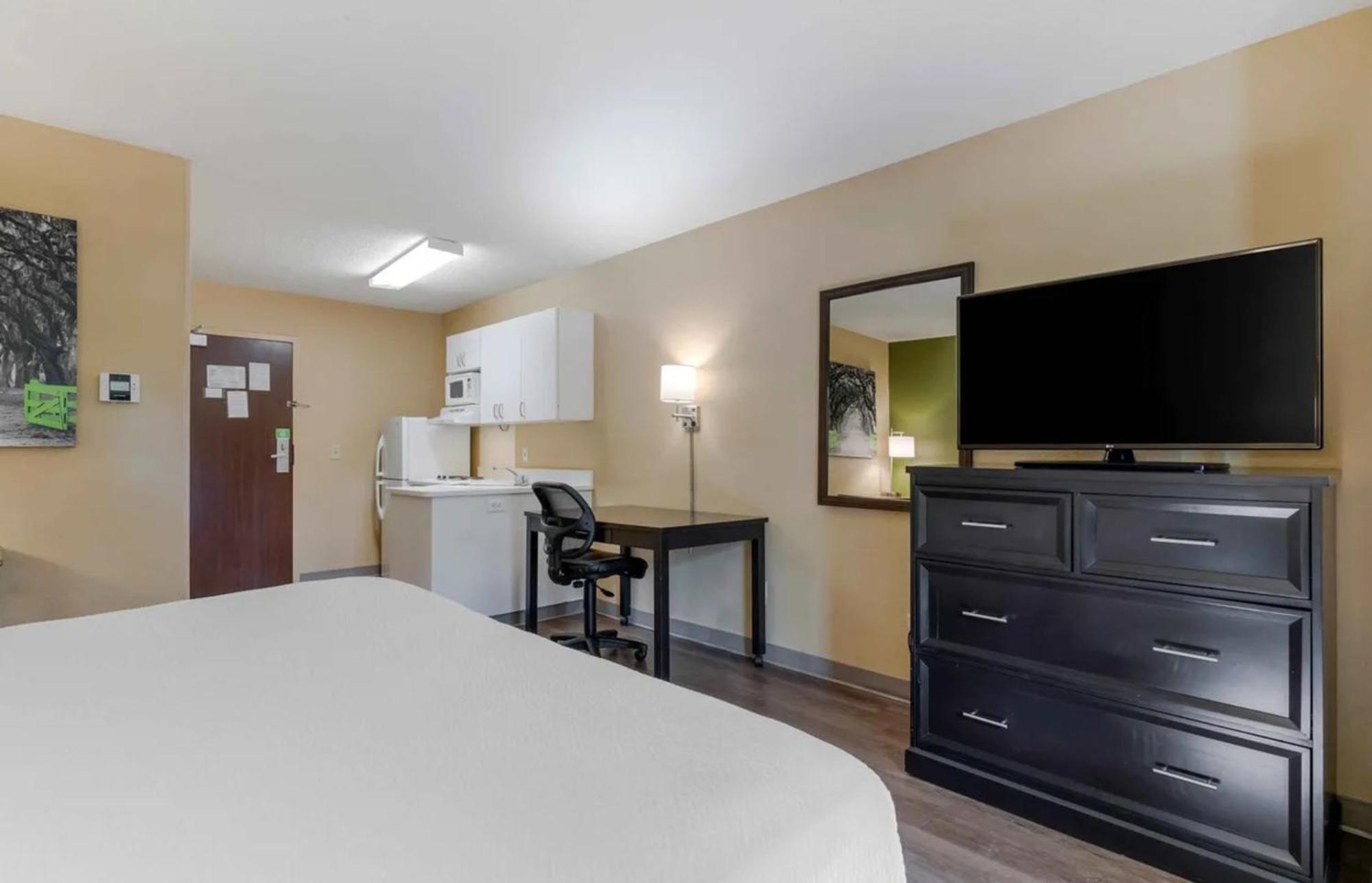 Relax Suites Extended Stay - ラ・ミラダ エクステリア 写真